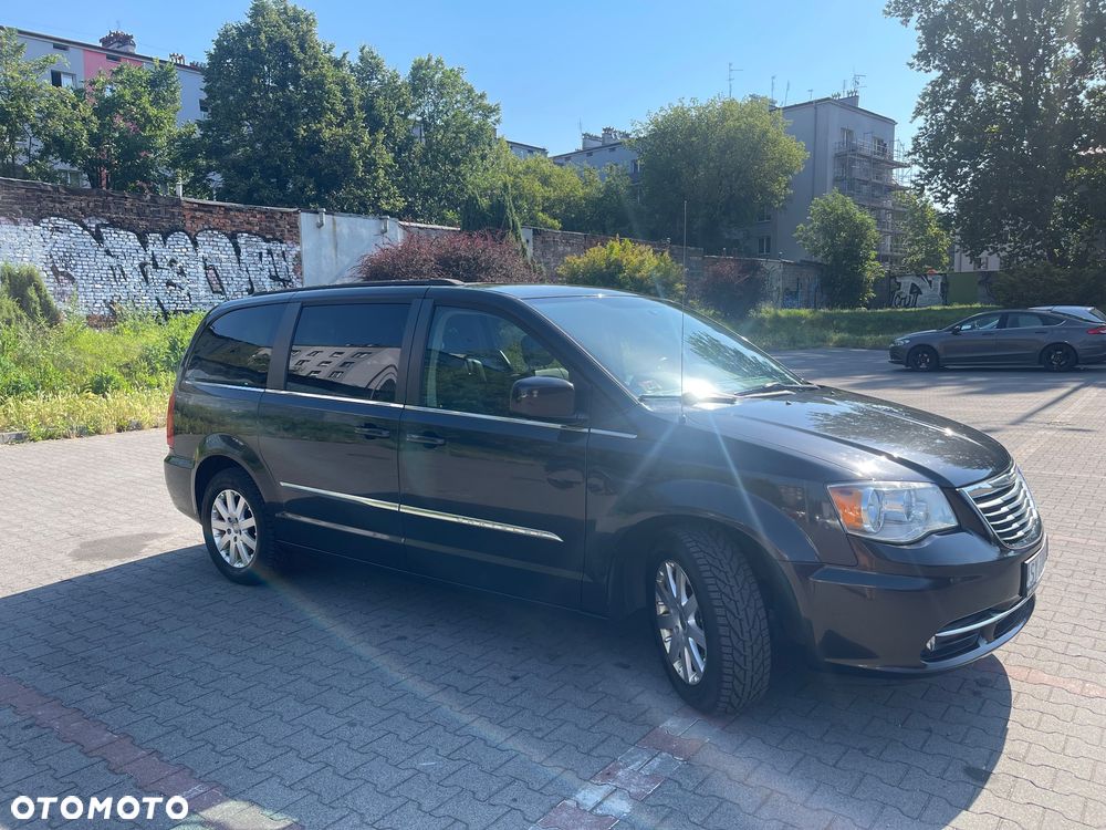 Chrysler Town & Country 3.6 Limited - 4