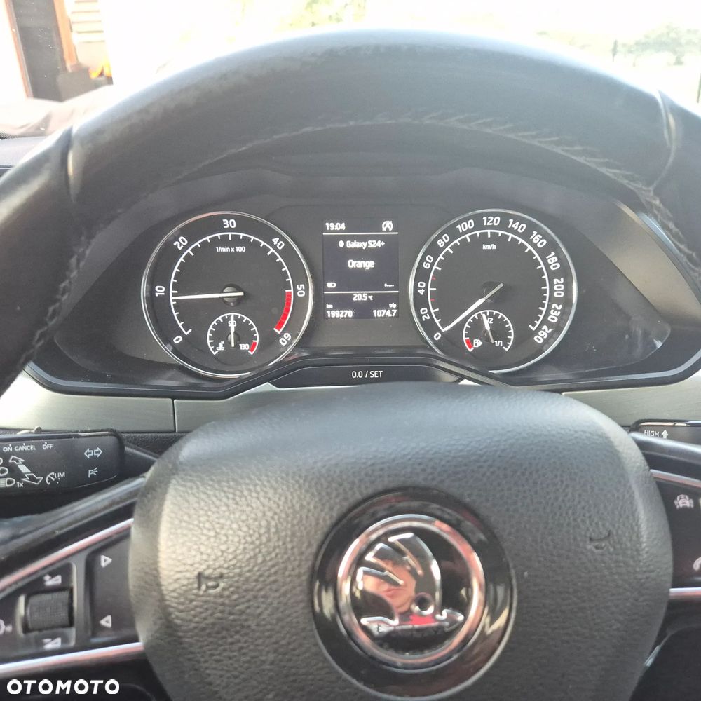 Skoda Superb 2.0 TDI Ambition - 8