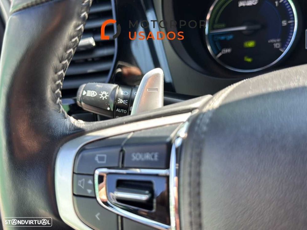 Mitsubishi Outlander - 12