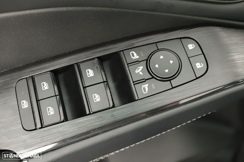 Nissan Qashqai 1.3 DIG-T N-Connecta Xtronic - 18