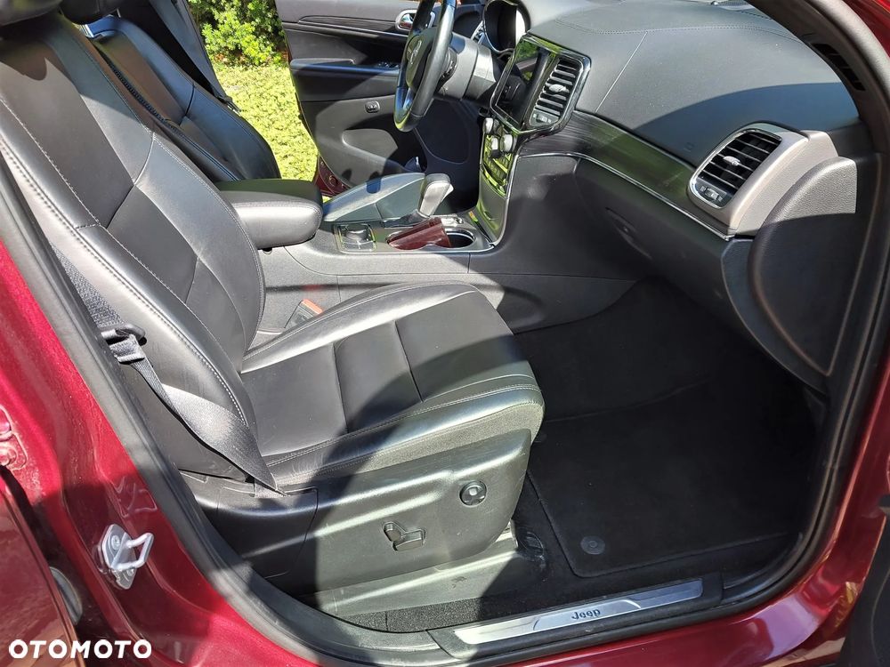 Jeep Grand Cherokee - 17