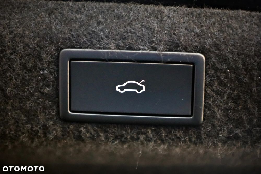 Skoda Octavia 2.0 TDI SCR Ambition DSG - 32