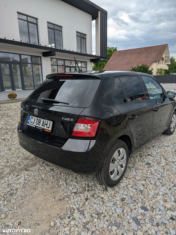 Skoda Fabia 1.0 MPI Style - 12