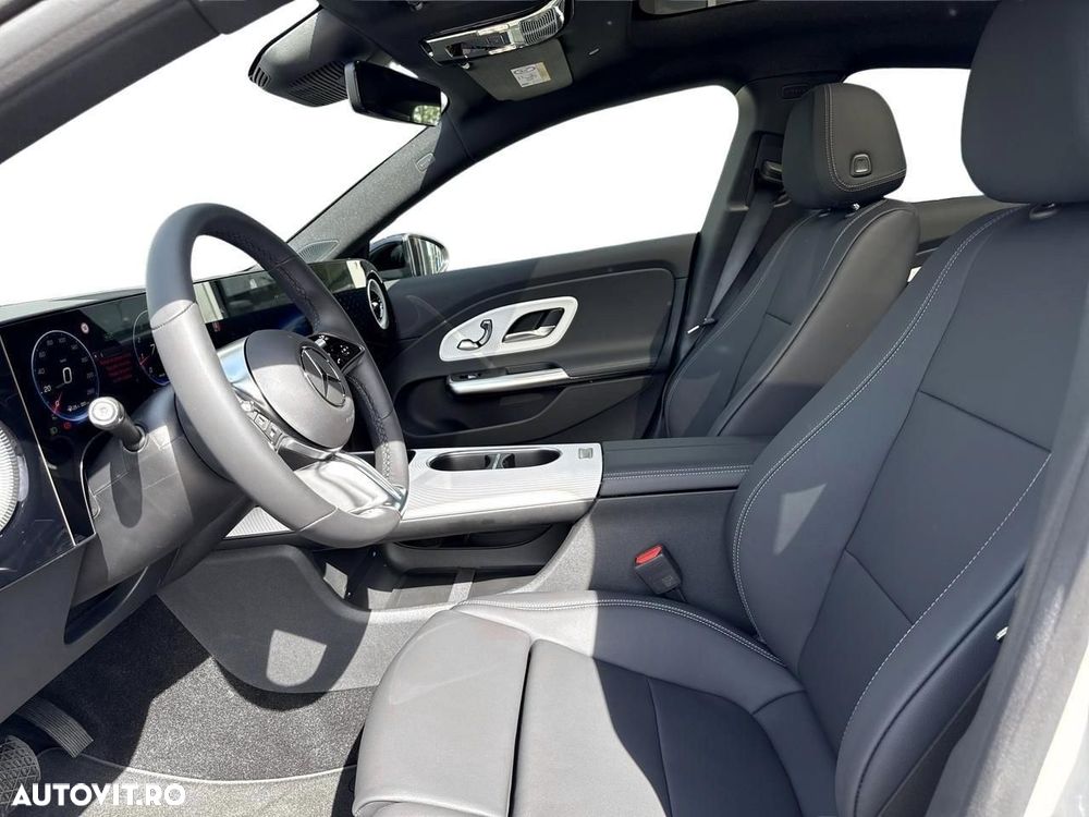Mercedes-Benz CLA 180 - 11