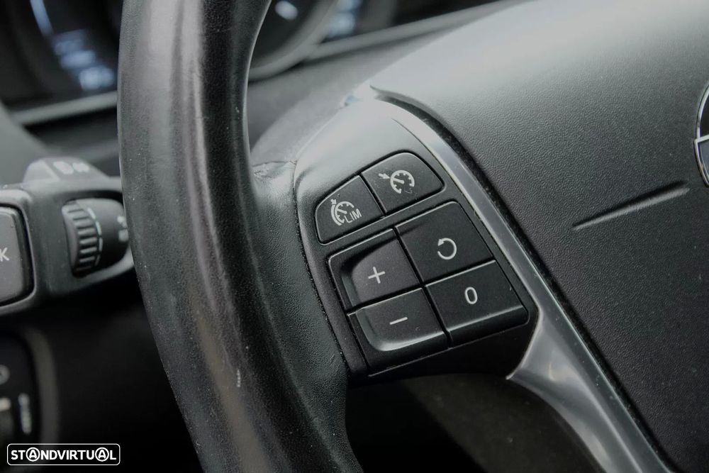 Volvo V40 1.6 D2 Momentum Eco - 18