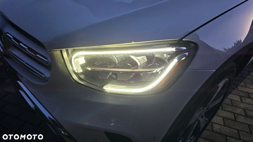 Mercedes-Benz GLC 300 4Matic 9G-TRONIC Exclusive - 16