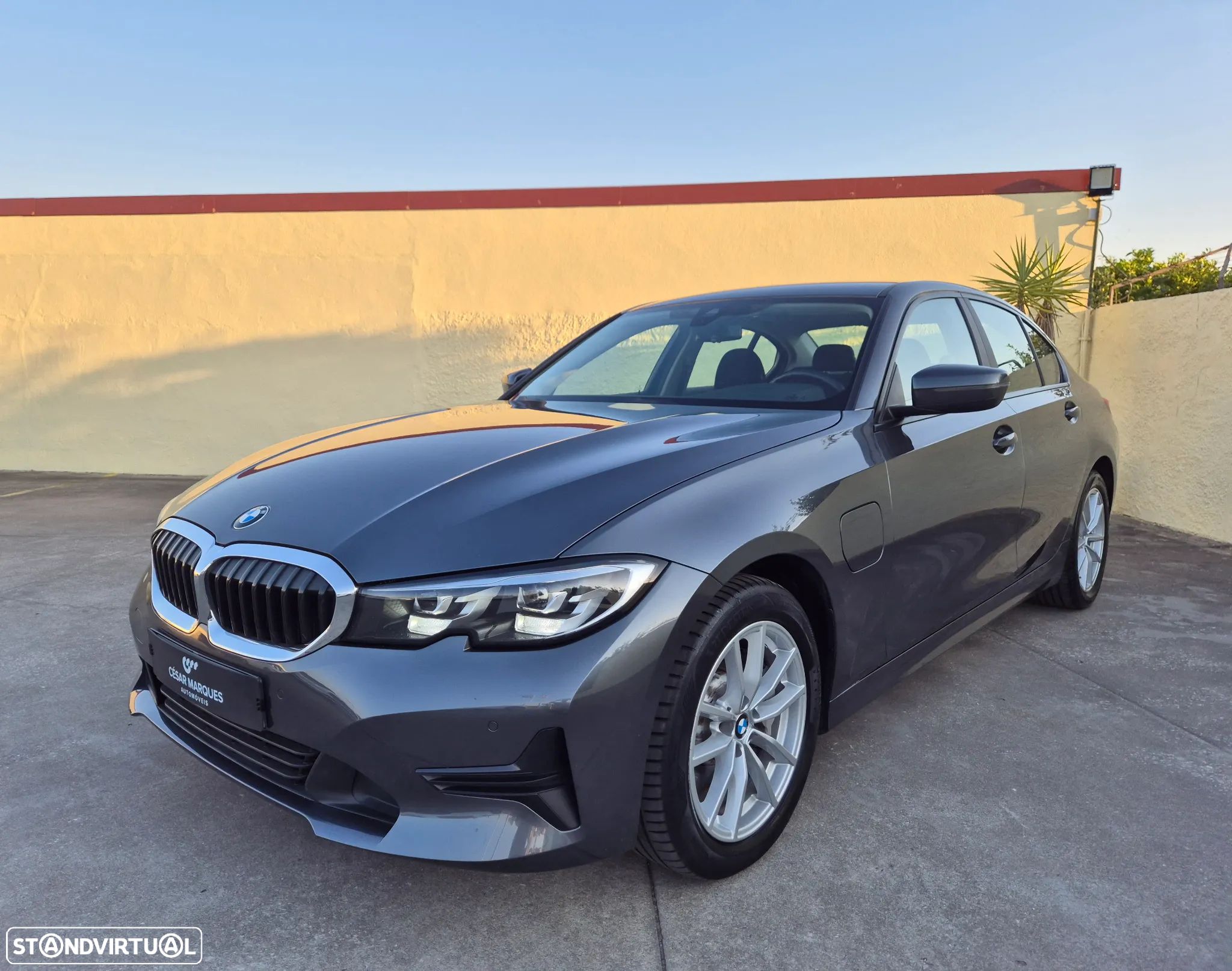 BMW 330 e Auto - 1