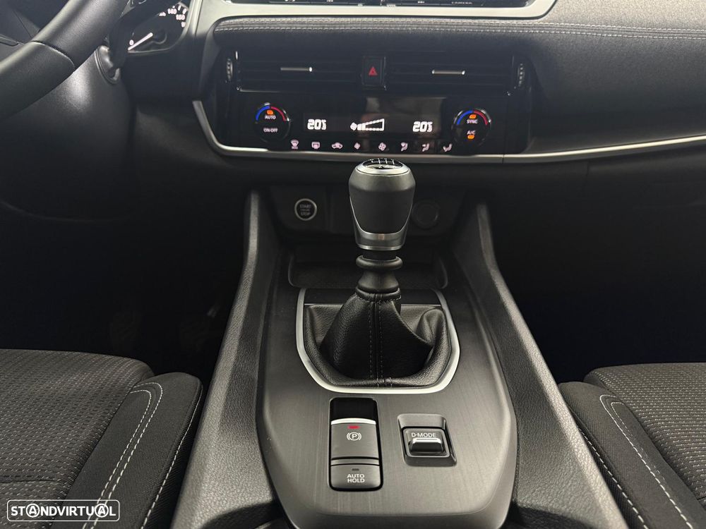 Nissan Qashqai 1.3 DIG-T Engage - 24