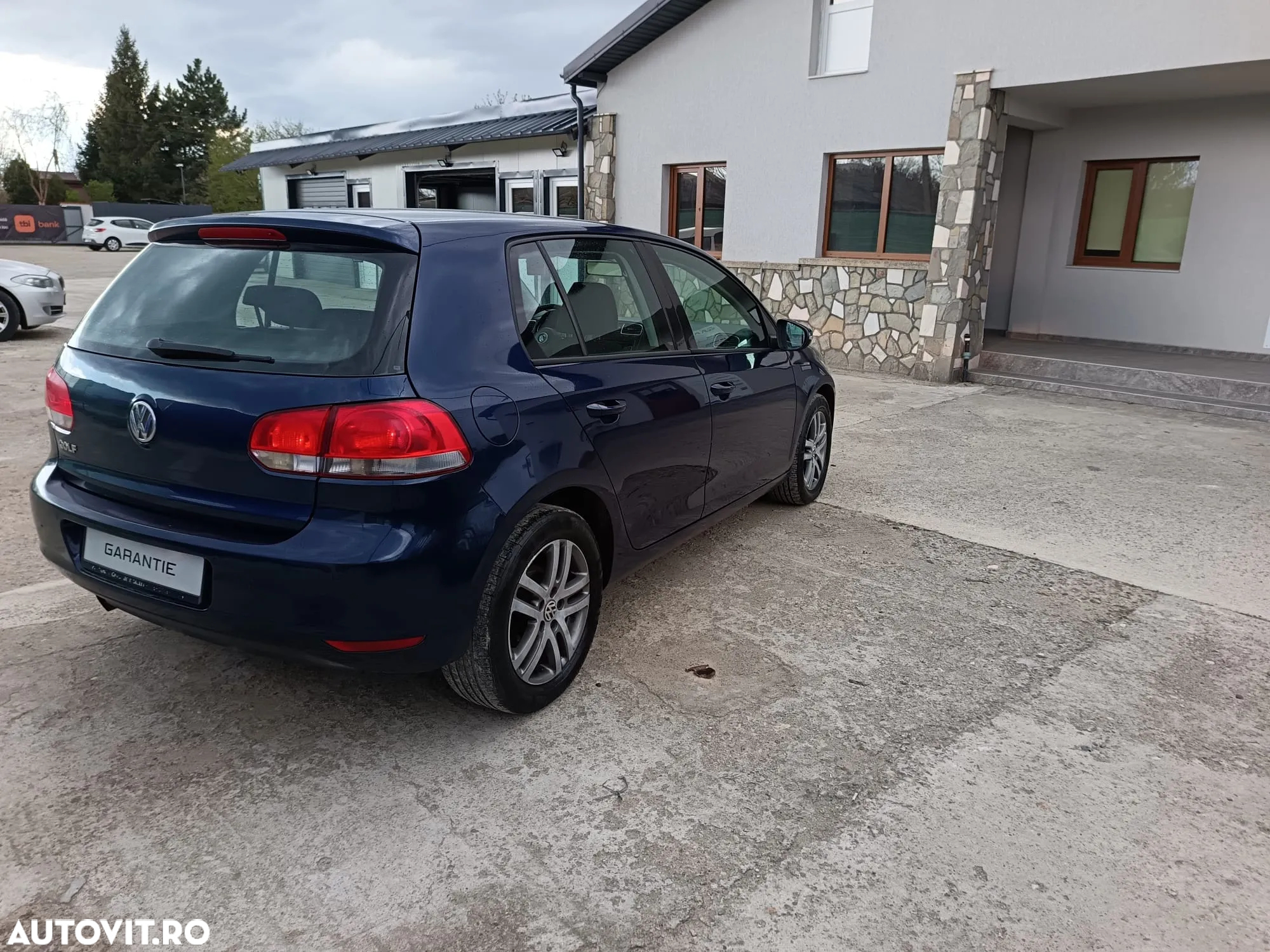Volkswagen Golf 1.6 TDI DPF Comfortline - 4