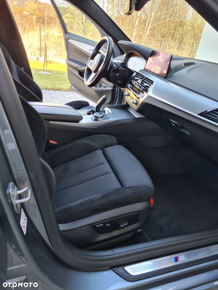 BMW Seria 5 520d xDrive - 10