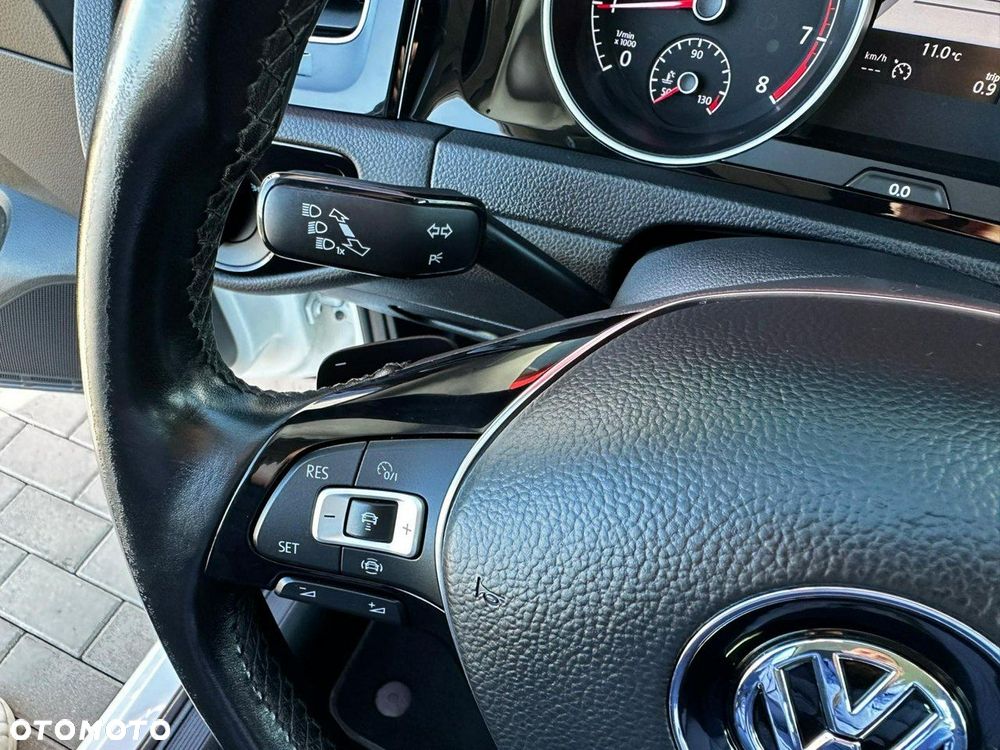 Volkswagen Golf VII 1.5 TSI BMT Evo Highline DSG - 23