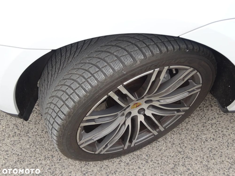 Porsche Macan - 26