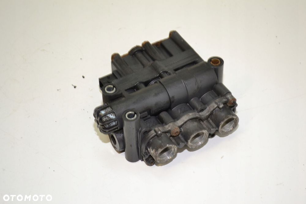 ZAWÓR PODUSZEK ECAS MERCEDES ACTROS MP 4 ATEGO III A0013271425 - 1