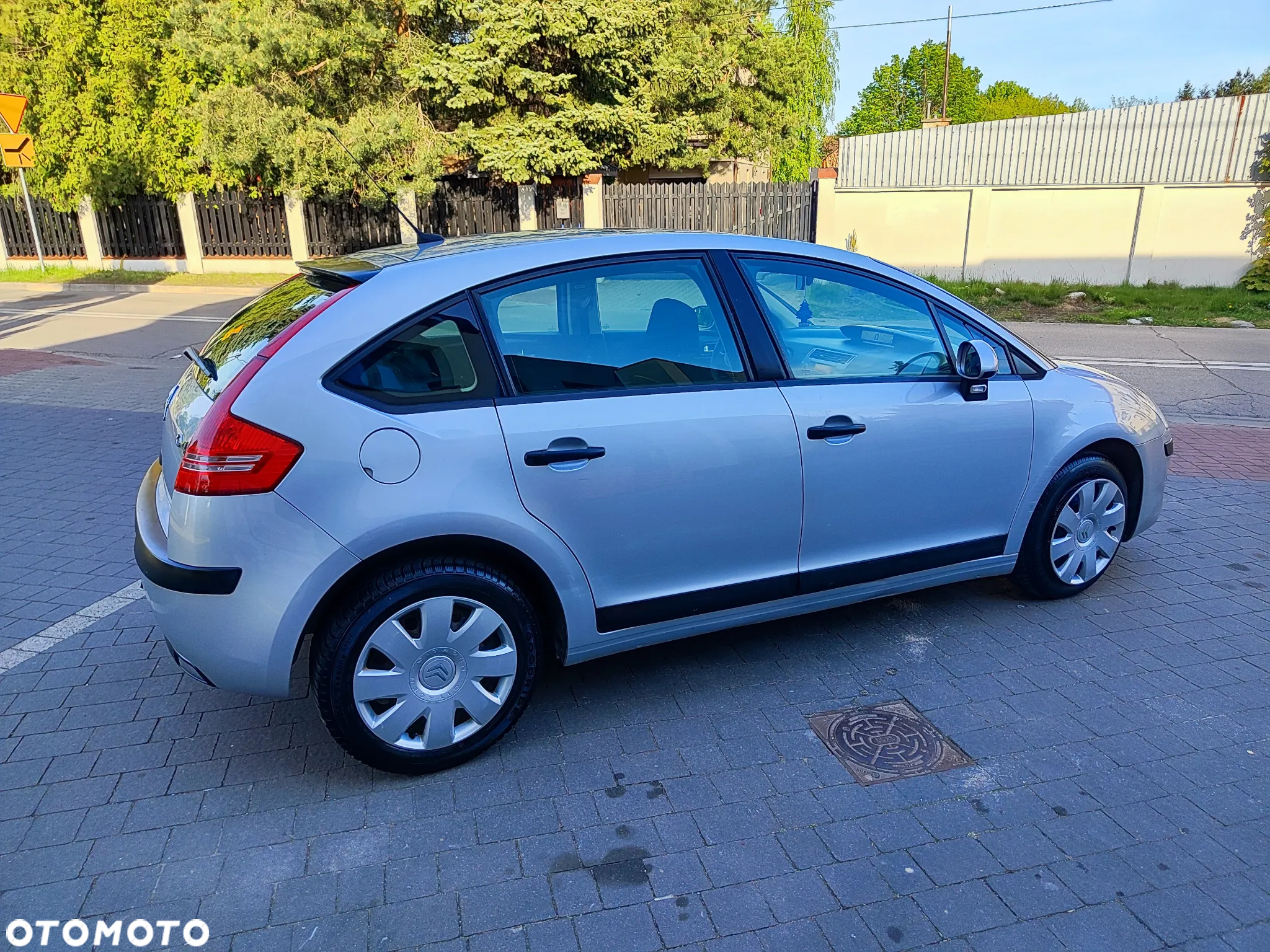 Citroën C4 1.4 16V X - 6