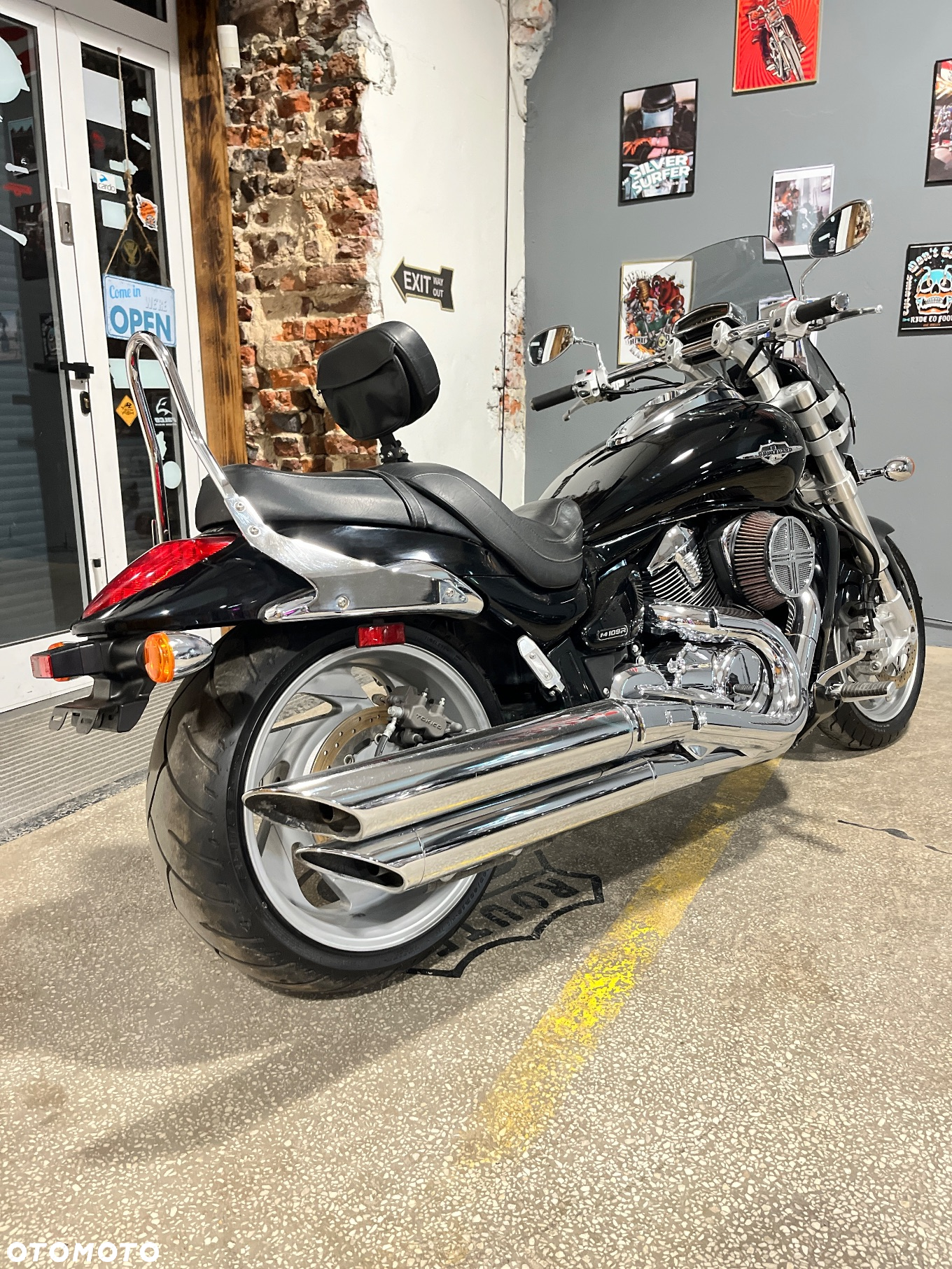 Suzuki Intruder - 4