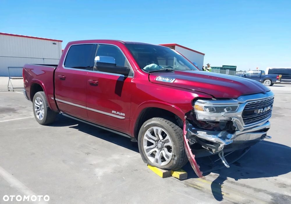 RAM 1500 Crew Cab Shortbed Limited - 10