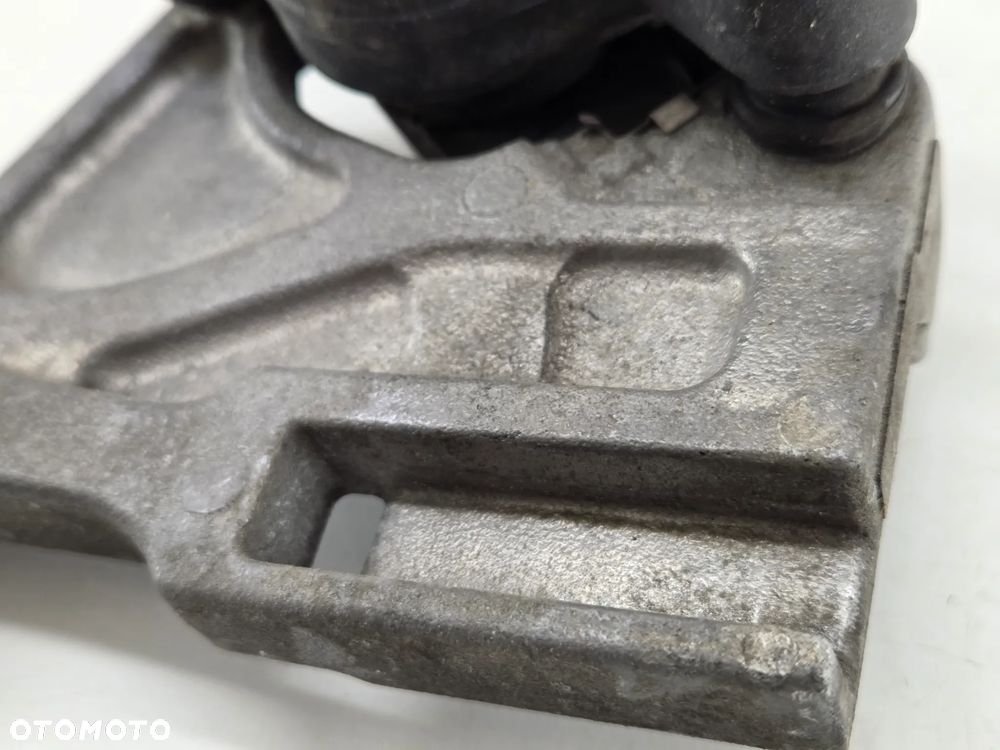 SUZUKI GW 250 INAZUMA ZACISK HAMULCA TYŁ - 5