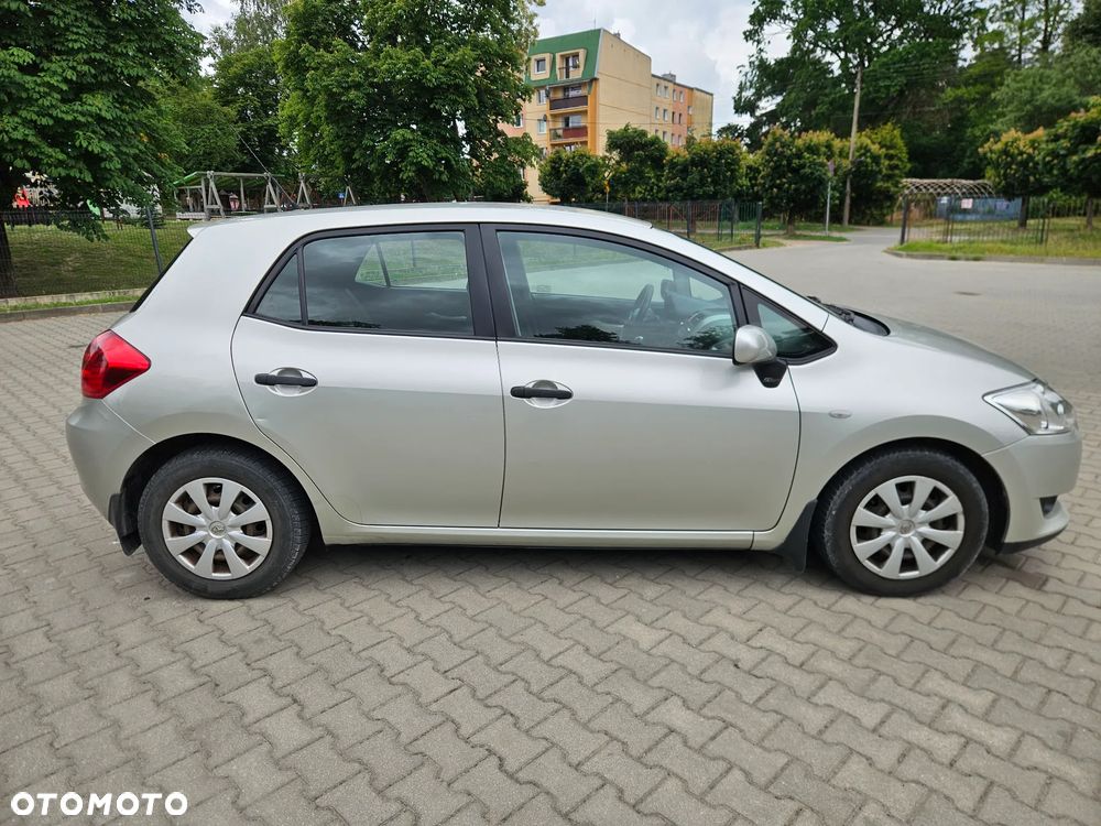 Toyota Auris 1.4 D-4D Luna - 5
