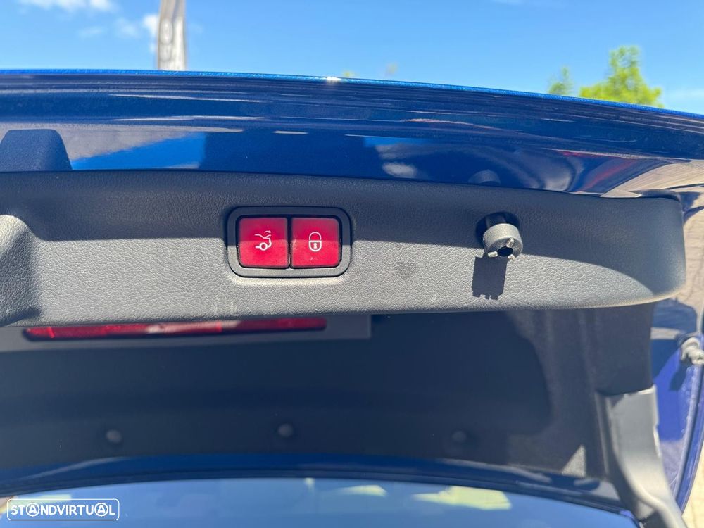 Mercedes-Benz C 300 e Avantgarde - 13