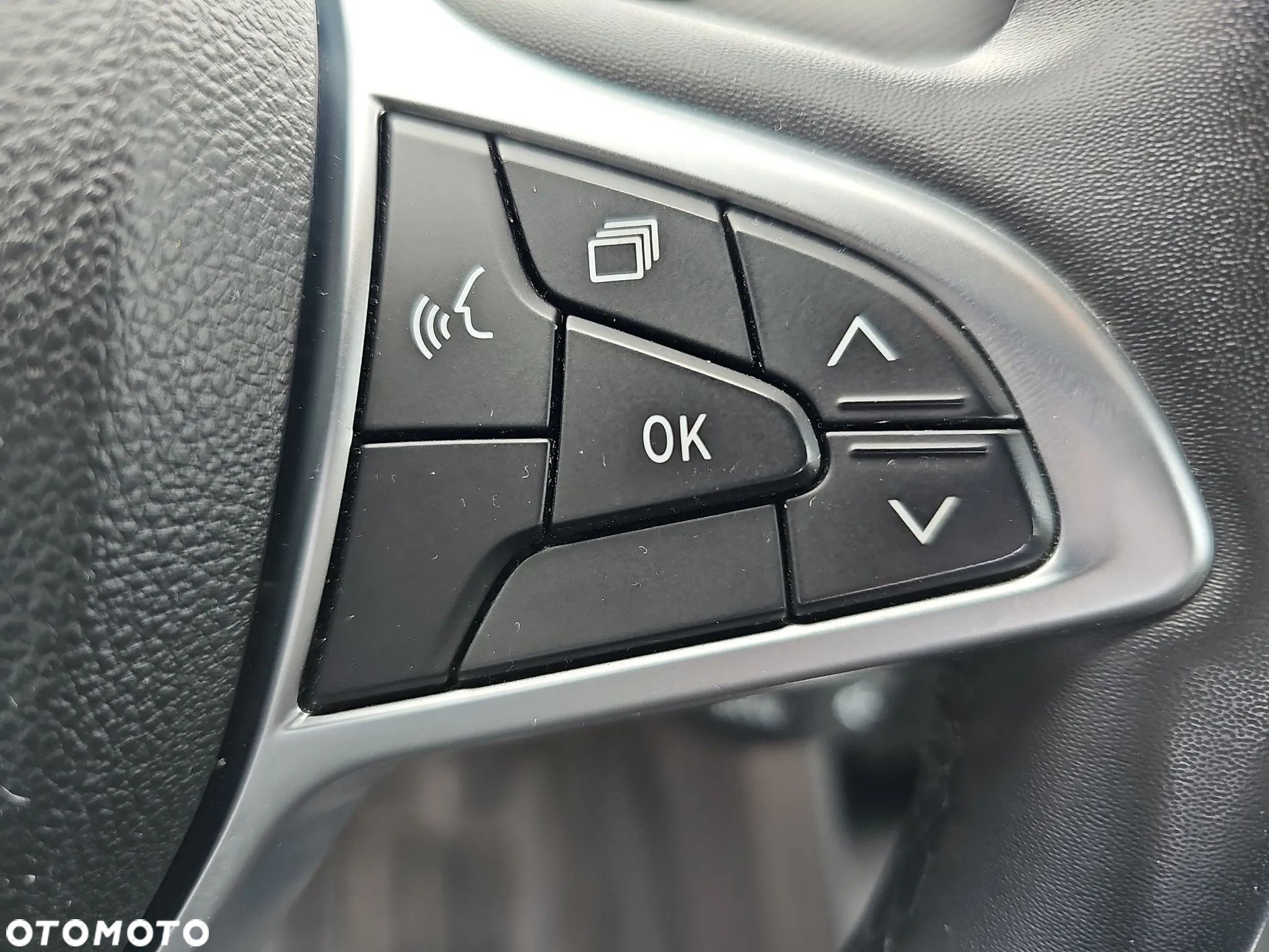 Dacia Jogger 1.0 TCe Comfort 7os - 25