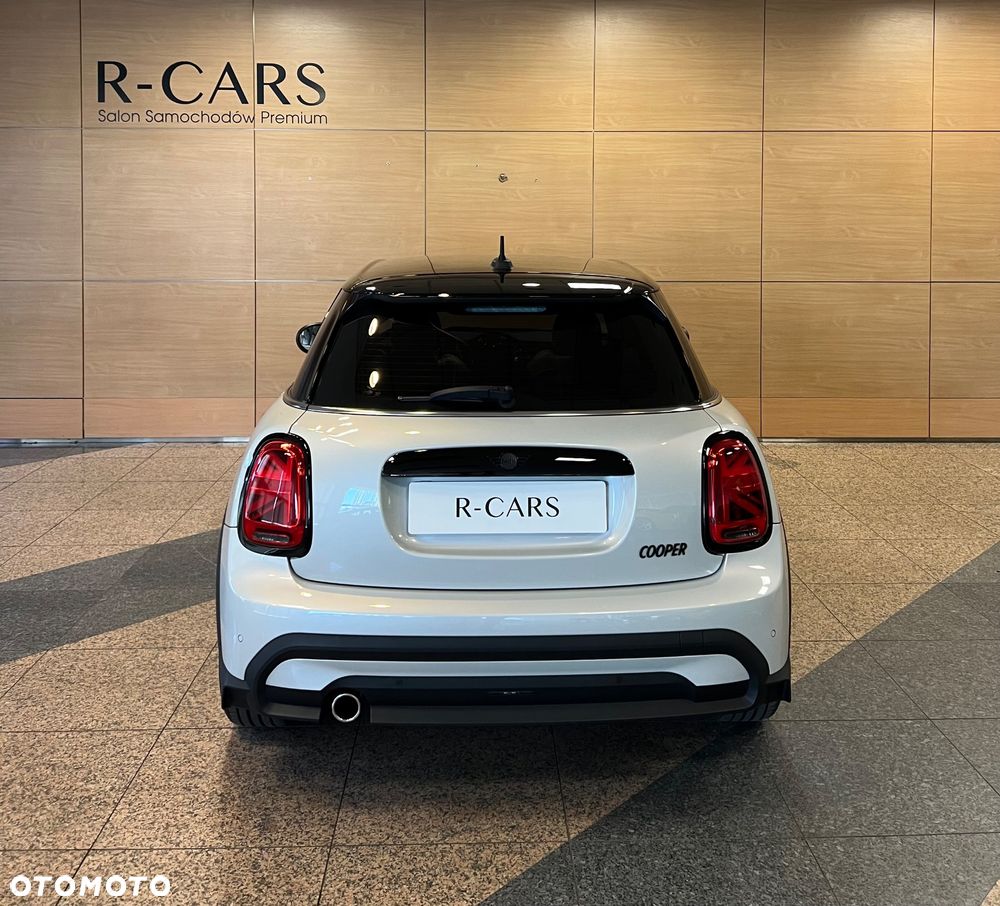 MINI Cooper Standard - 5