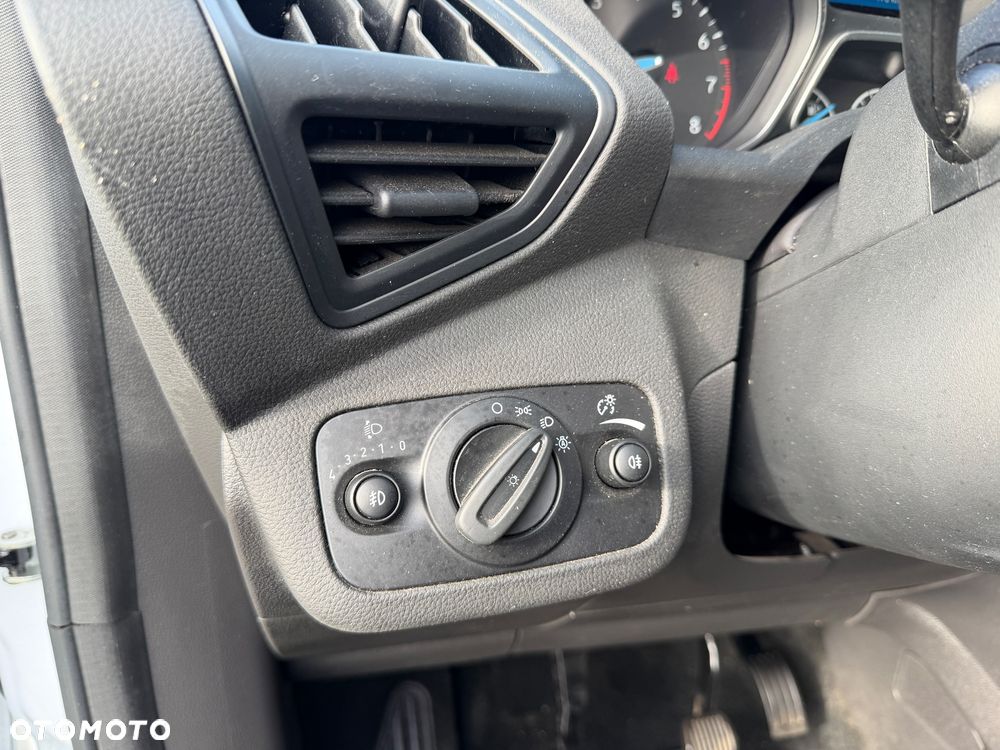 Ford Grand C-MAX - 26