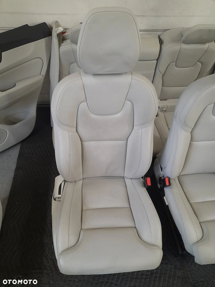 Fotele kanapa boczki komplet Volvo xc60 II inscription 2019R uk - 10