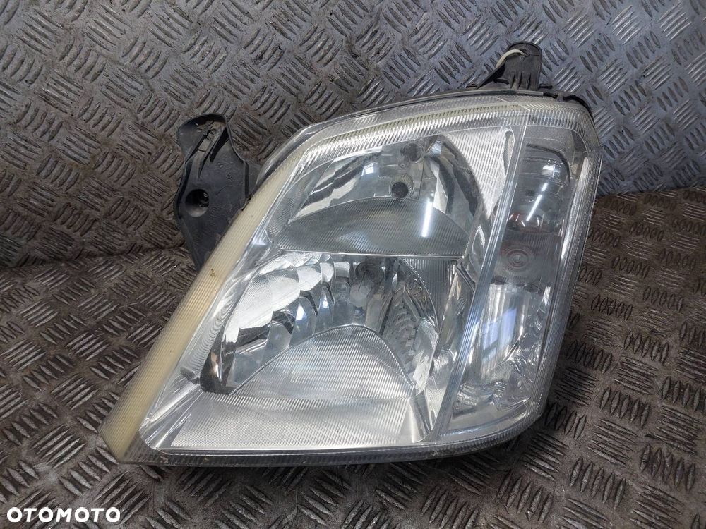 LAMPA LEWY PRZÓD OPEL MERIVA A EU VALEO 93321052 - 1
