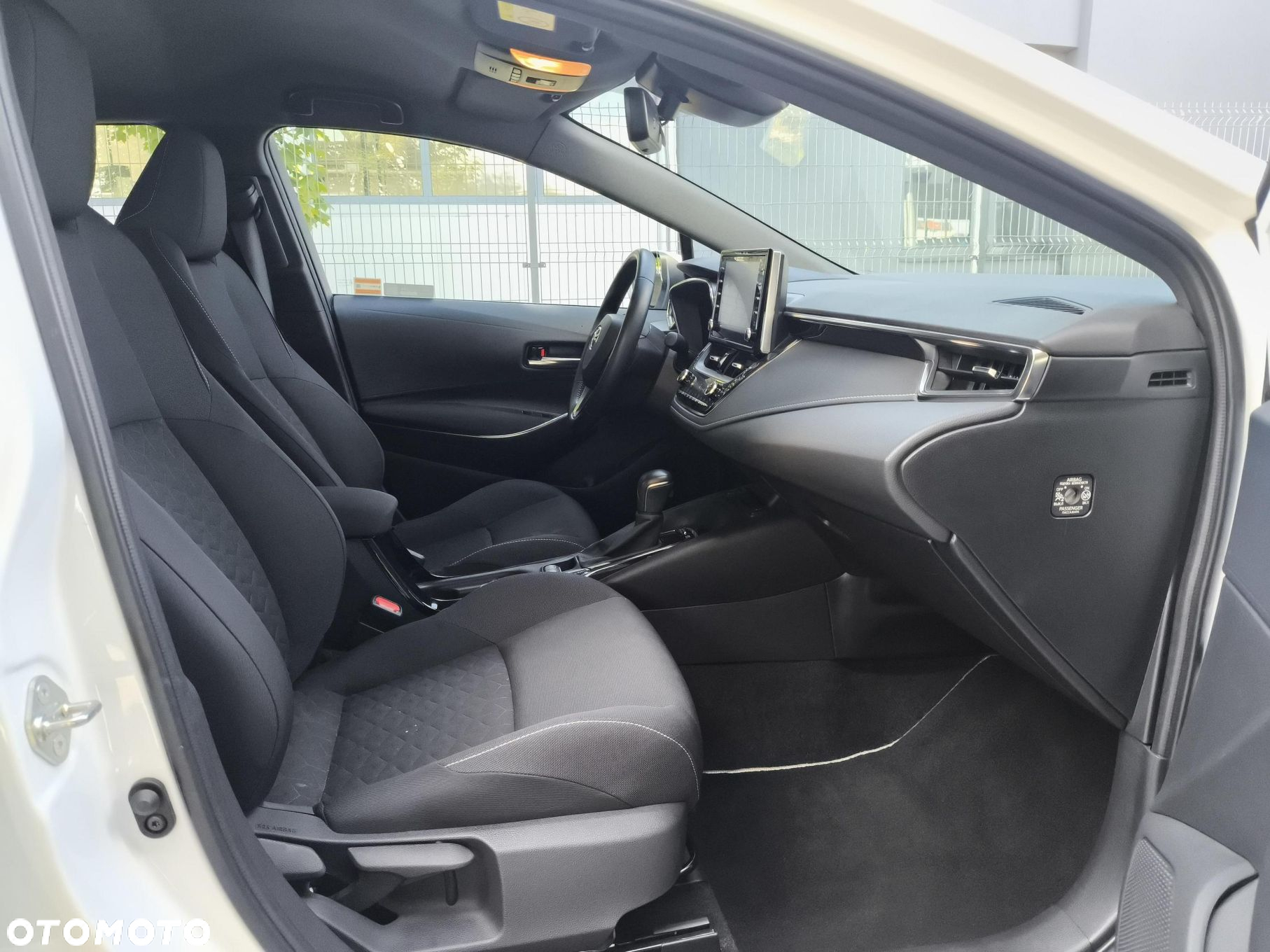 Toyota Corolla - 23