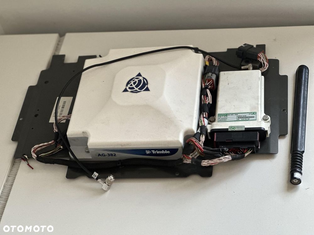 System Nawigacyjny Valtra Fendt Varioguide RTK Trimble AG-382 - 1