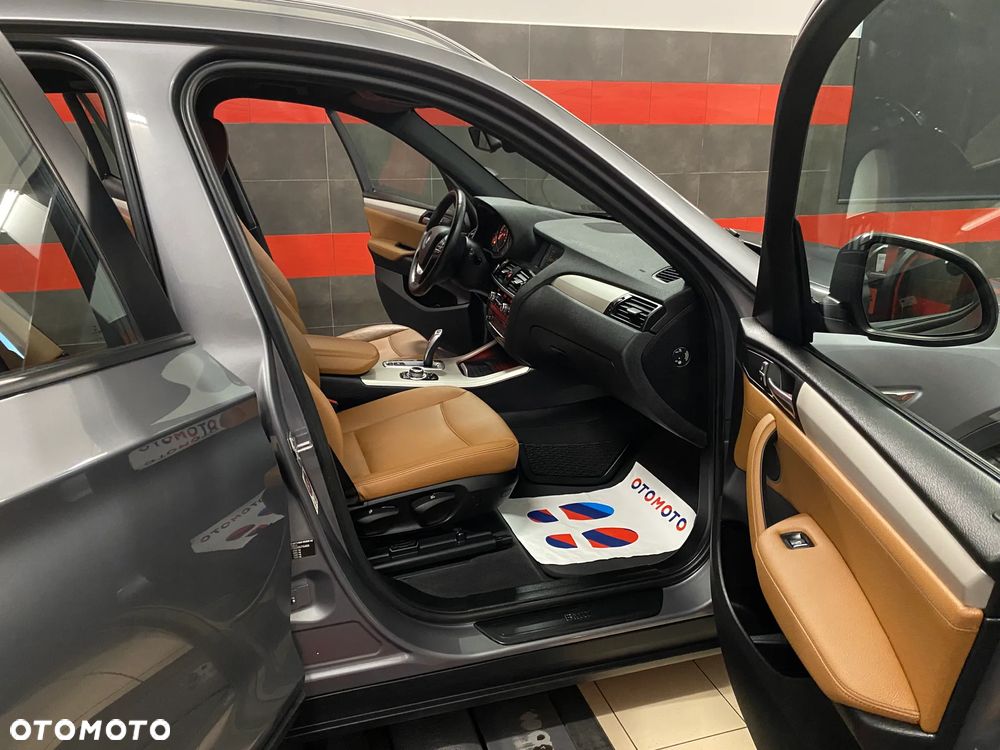 BMW X3 xDrive20d Advantage - 28