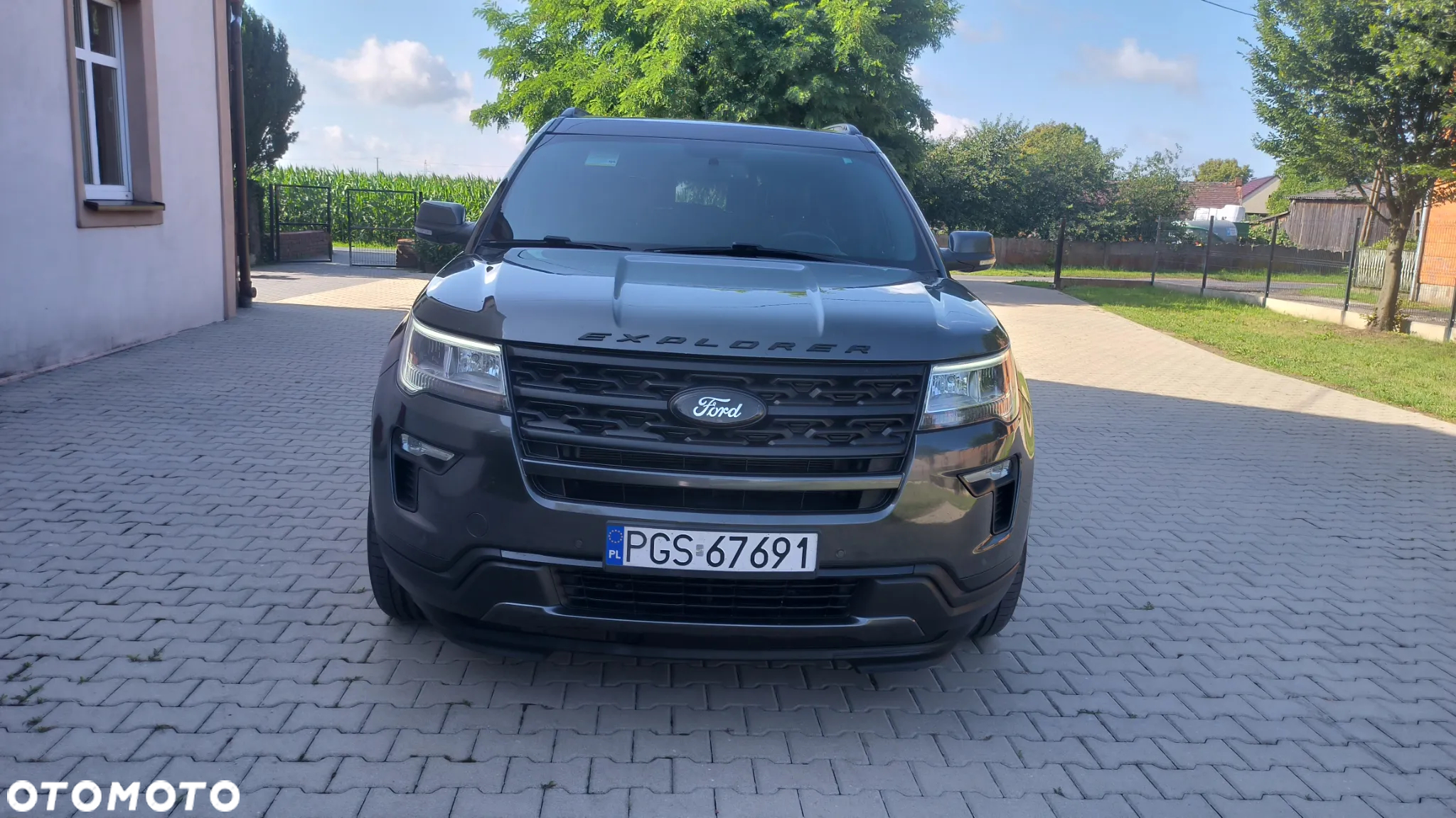 Ford Explorer - 4