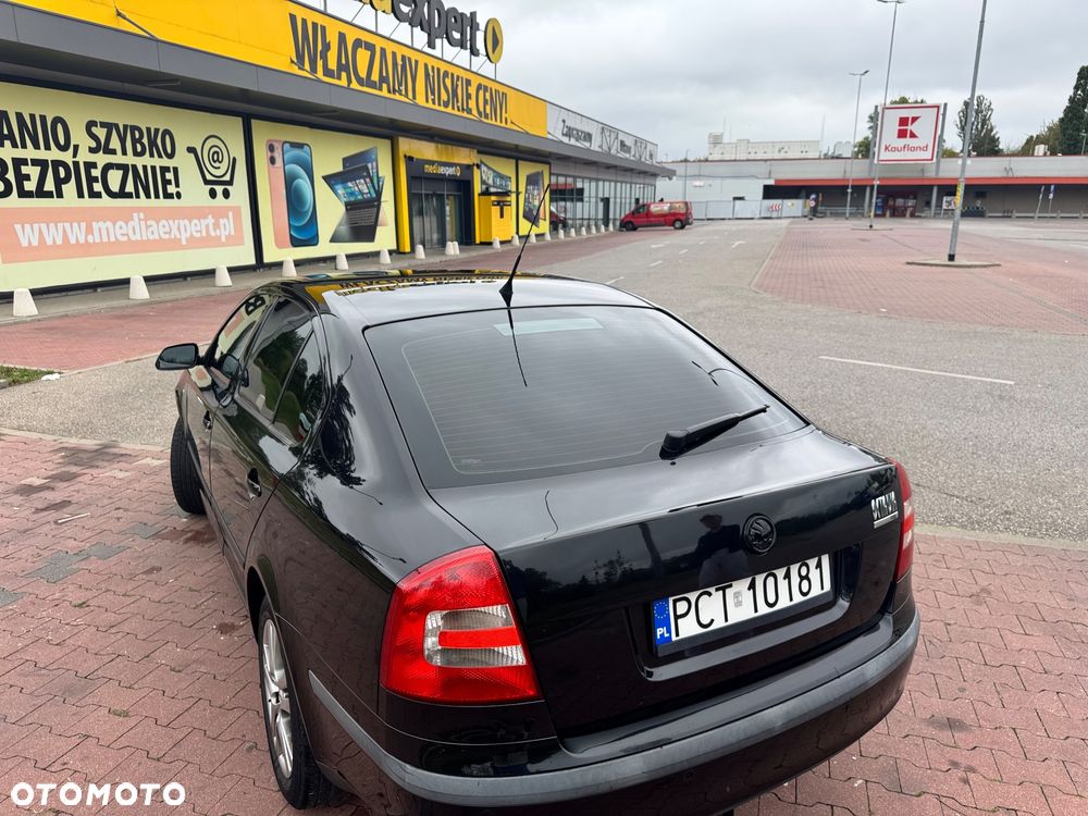 Skoda Octavia 1.6 FSI Elegance - 13