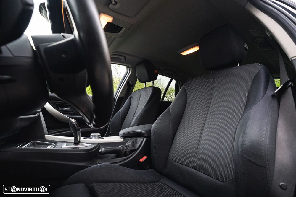 BMW 320 d Navigation Auto - 36