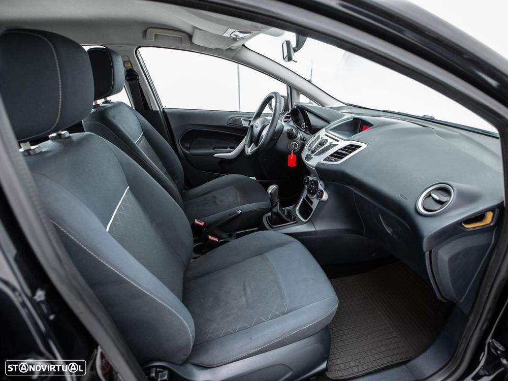 Ford Fiesta - 9