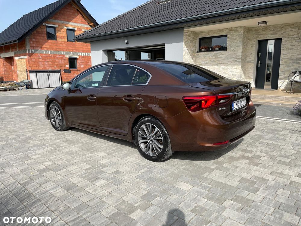 Toyota Avensis 2.0 Premium MS - 3