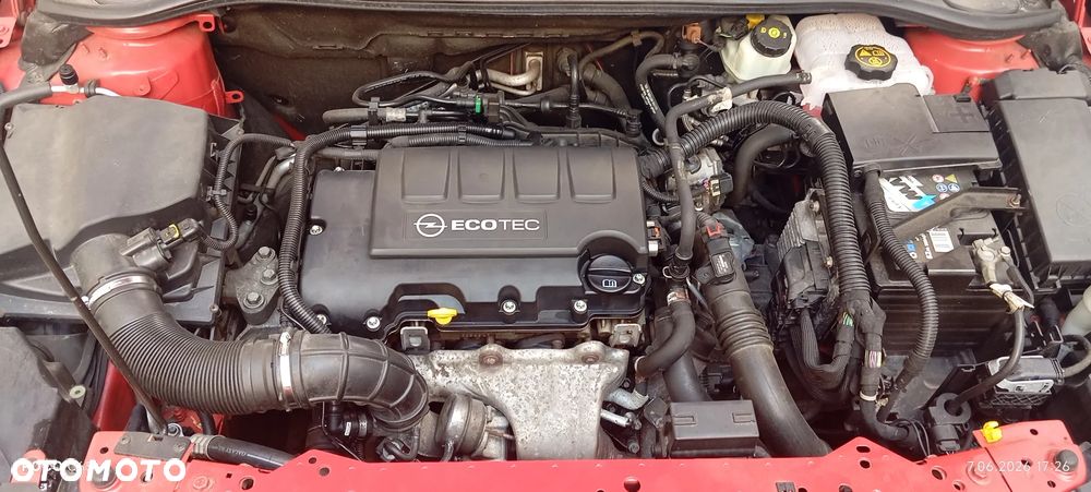 Opel Astra 1.4 Turbo Cosmo - 7