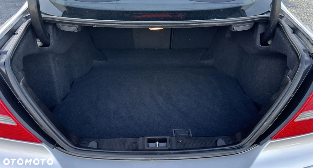 Mercedes-Benz CLK 320 Avantgarde - 13