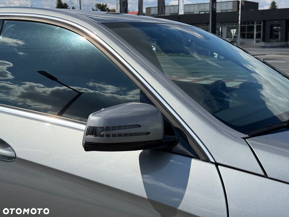 Mercedes-Benz Klasa E 200 CDI DPF BlueEFFICIENCY Automatik Avantgarde - 22