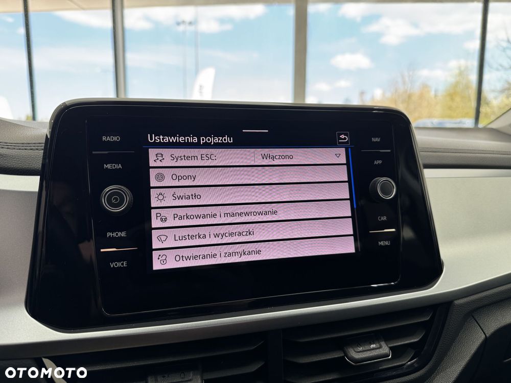 Volkswagen T-Roc - 28