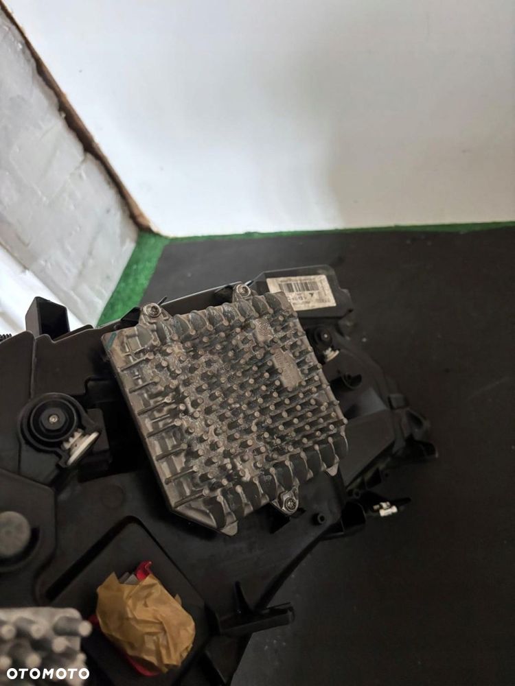 LAMPA PRAWA REFLERTOR PRAWY IVECO DAILY 4 IV FULL LED DEMONTAŻ ORYGINAŁ EU - 9