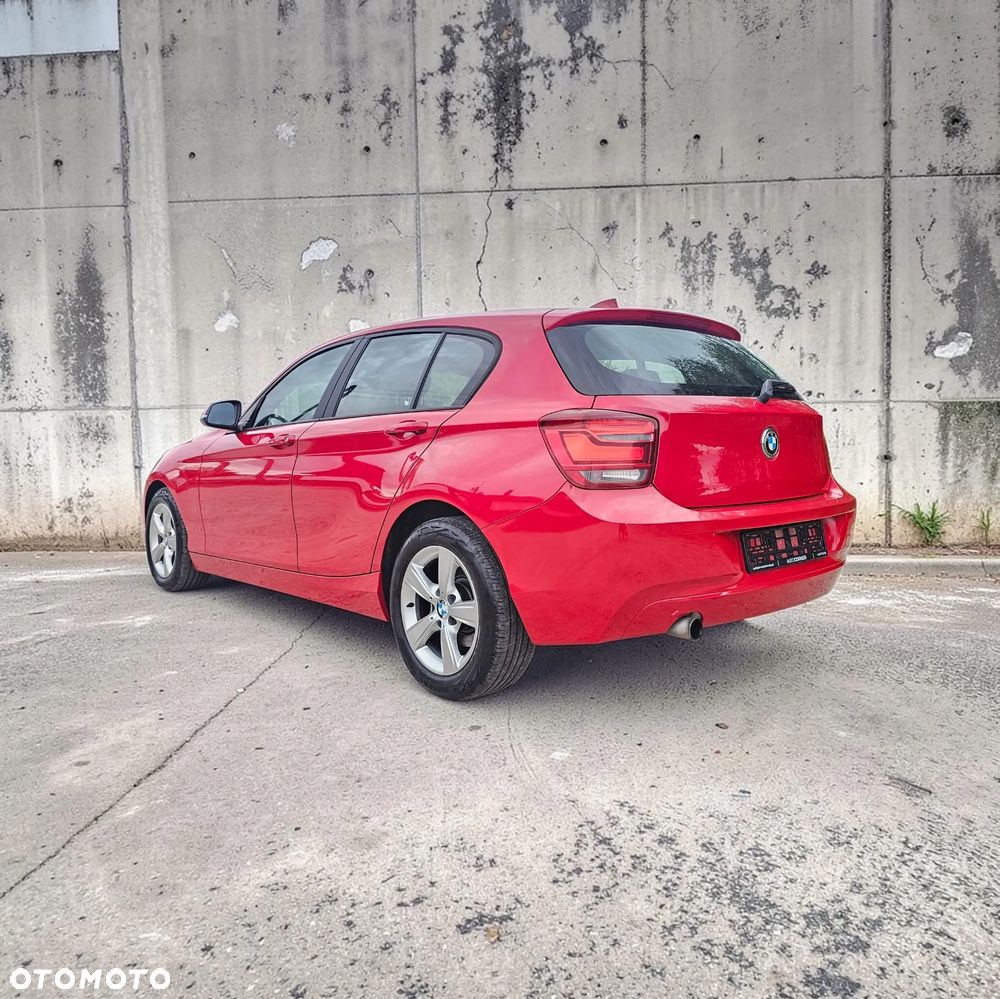 BMW Seria 1 116i - 8