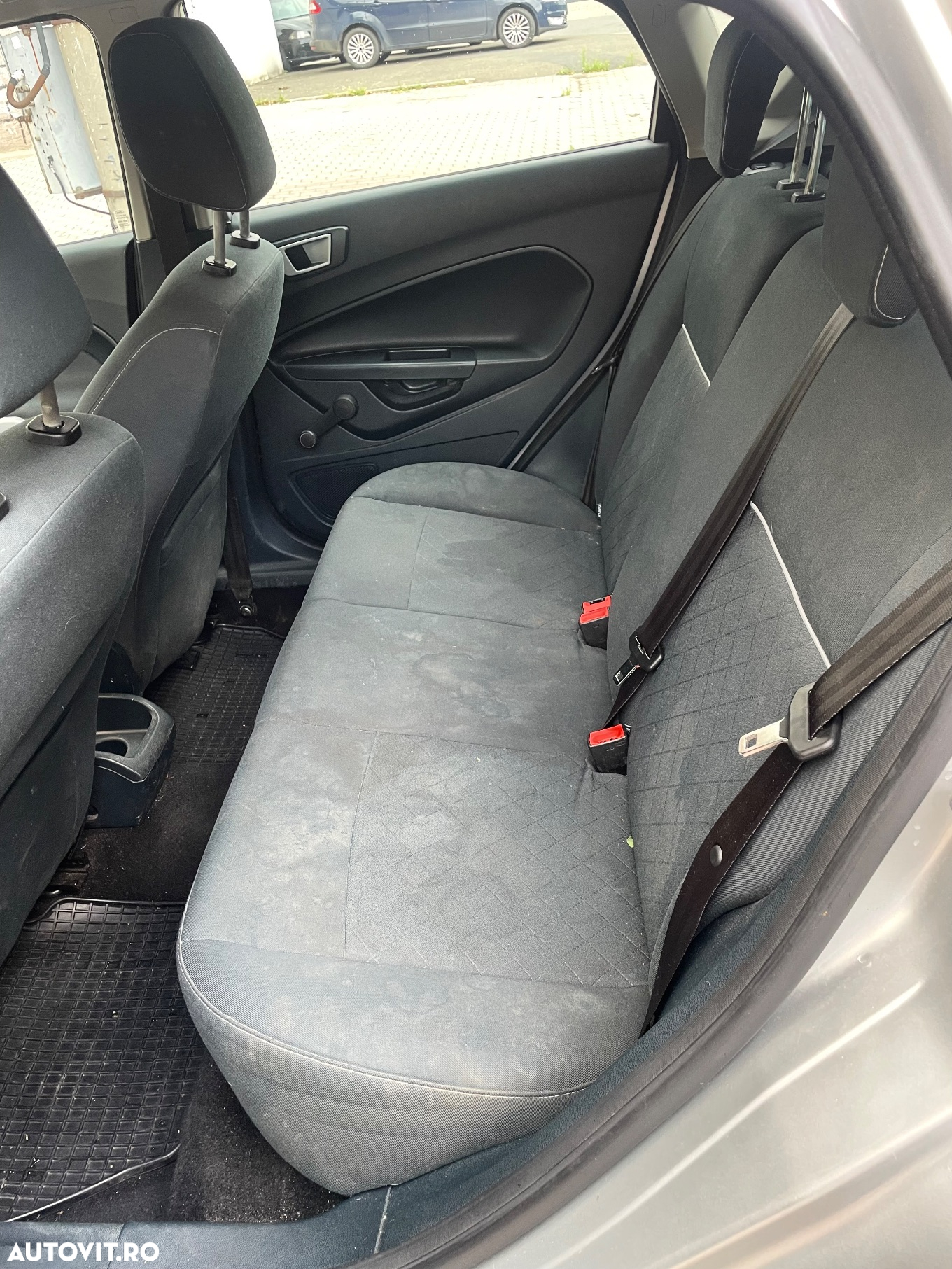 Ford Fiesta - 10