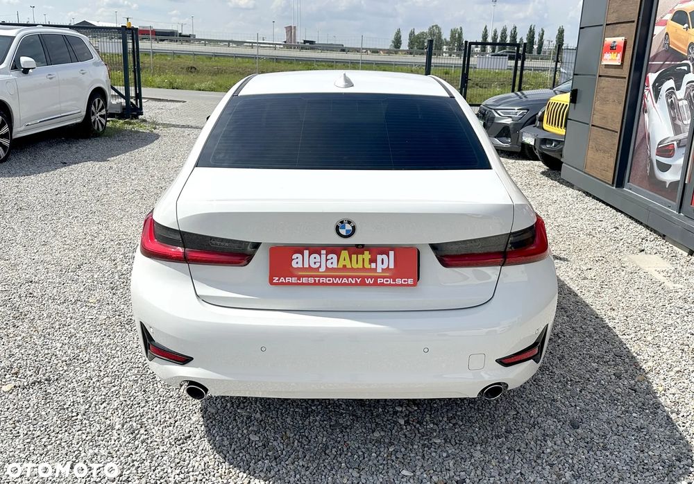 BMW Seria 3 318d - 8