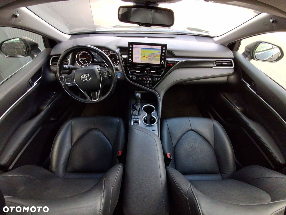 Toyota Camry 2.5 Hybrid Executive CVT - 19