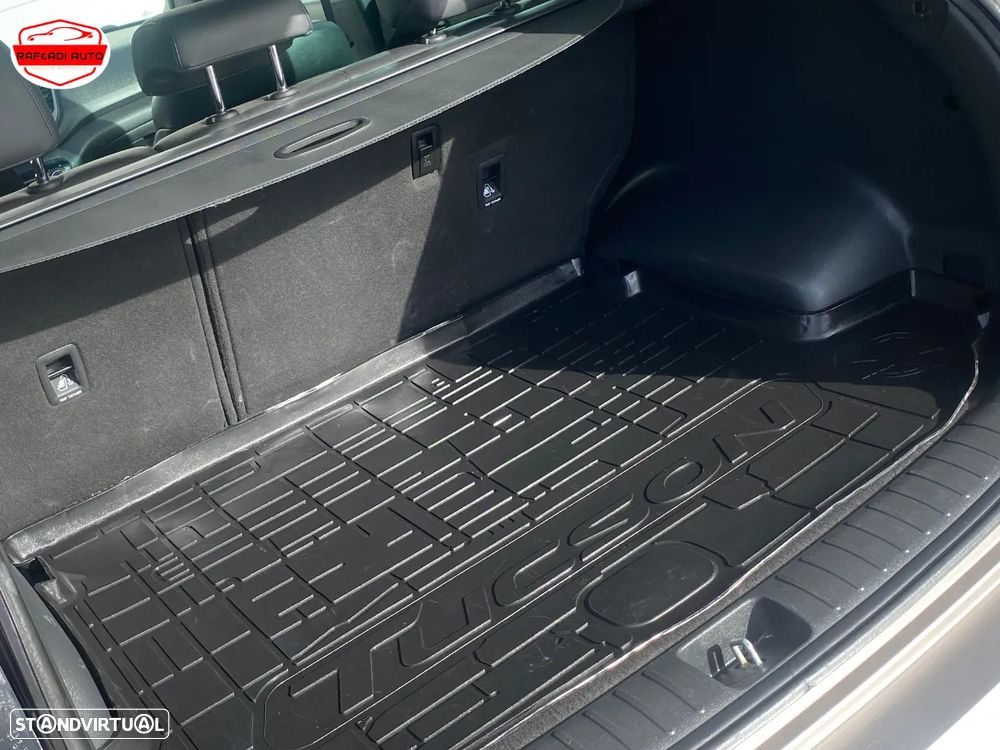 Hyundai Tucson 1.7 CRDi Premium DCT - 34