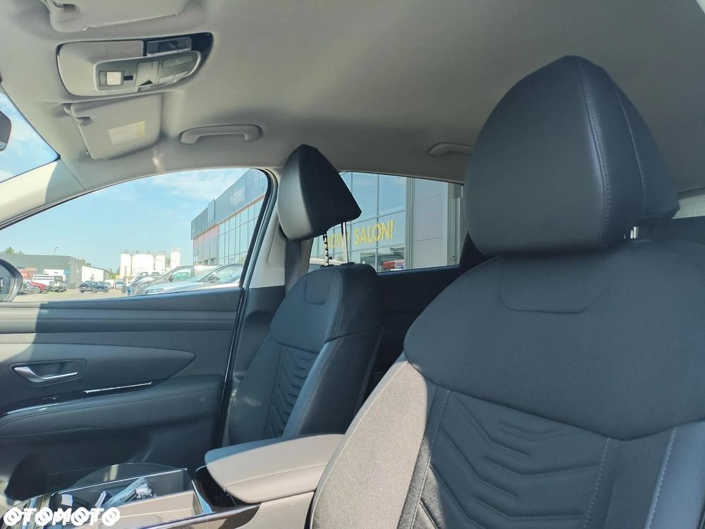 Hyundai Tucson 1.6 T-GDi HEV Executive 2WD - 24