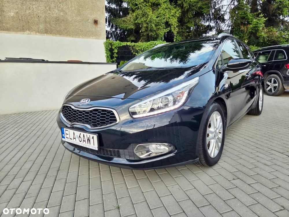 Kia Ceed 1.6 GDI Dream Team Edition - 3
