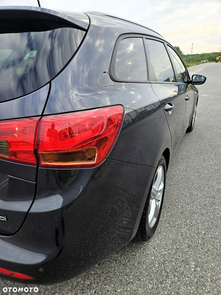 Kia Ceed 1.6 CRDi 128 Dream-Team Edition - 17
