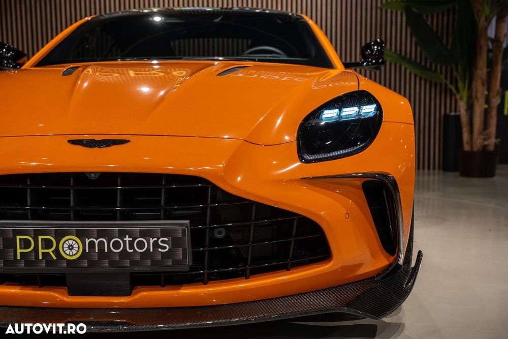 Aston Martin V8 Vantage - 5
